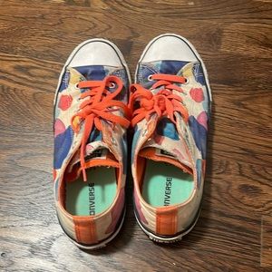 Multi colored spot converse